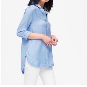 Banana Republic Light Blue Button Down Shirt